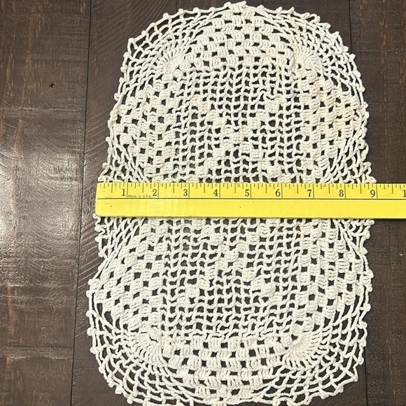 Rectangular Crocheted Doily - Picture 4 of 8
